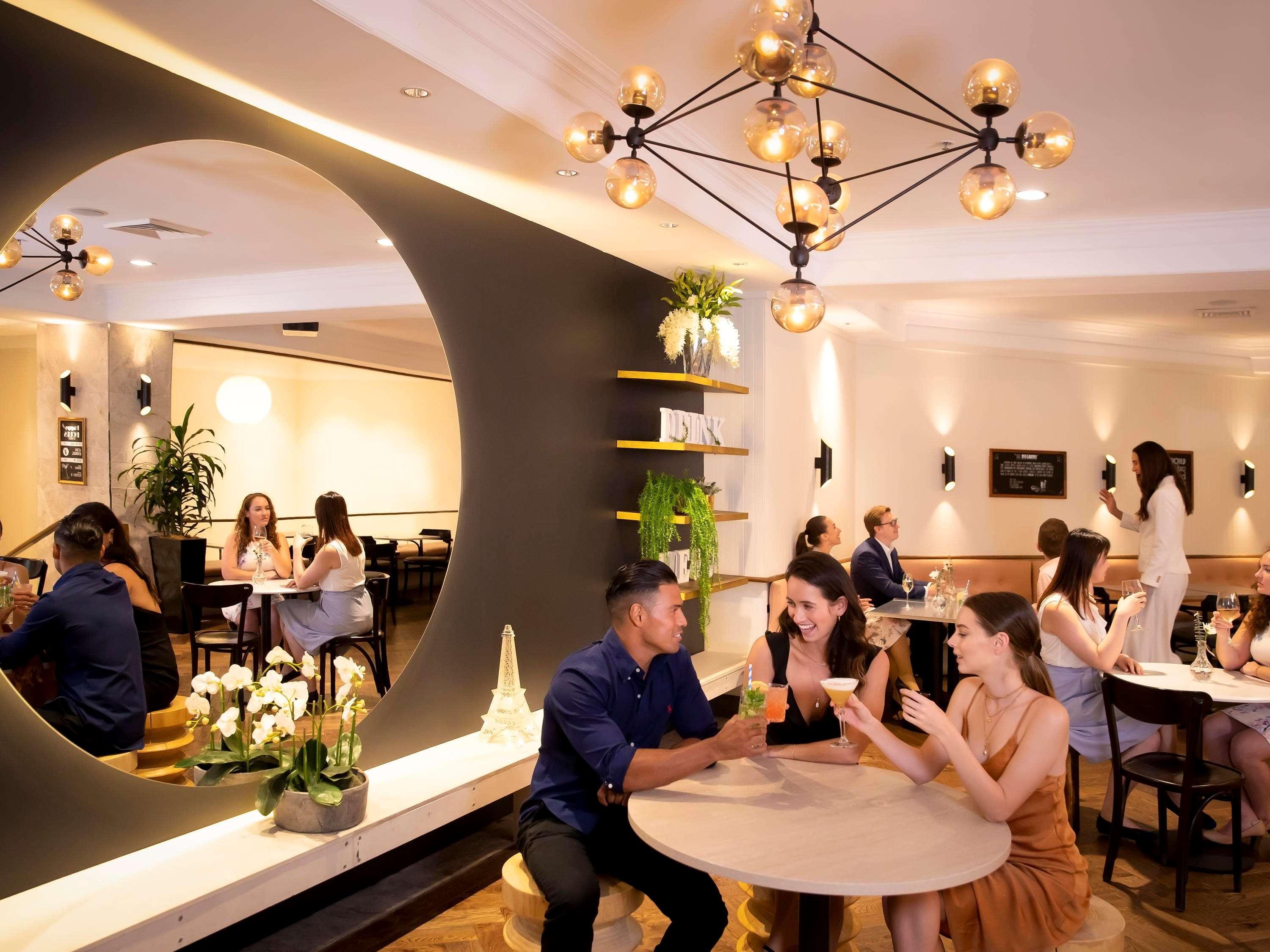 Novotel Sydney International Airport Wolli Creek Экстерьер фото