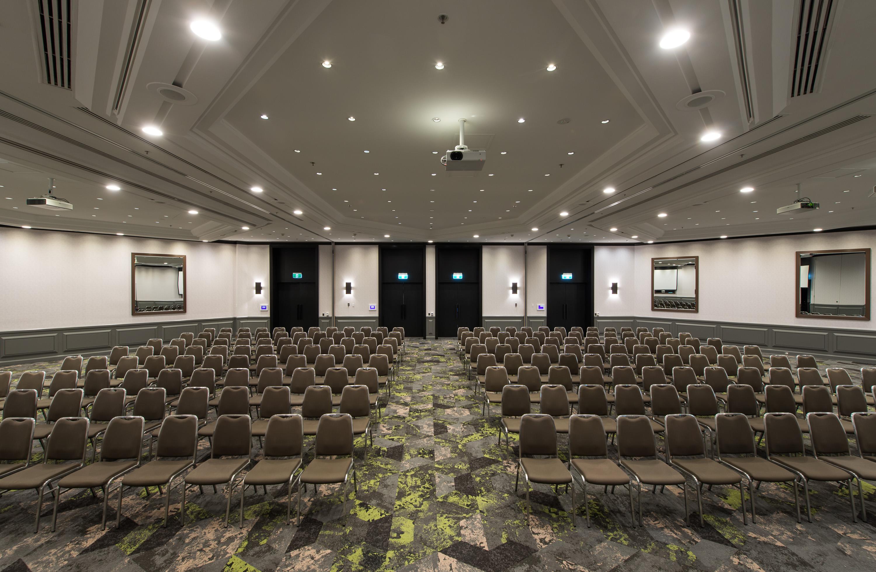 Novotel Sydney International Airport Wolli Creek Экстерьер фото