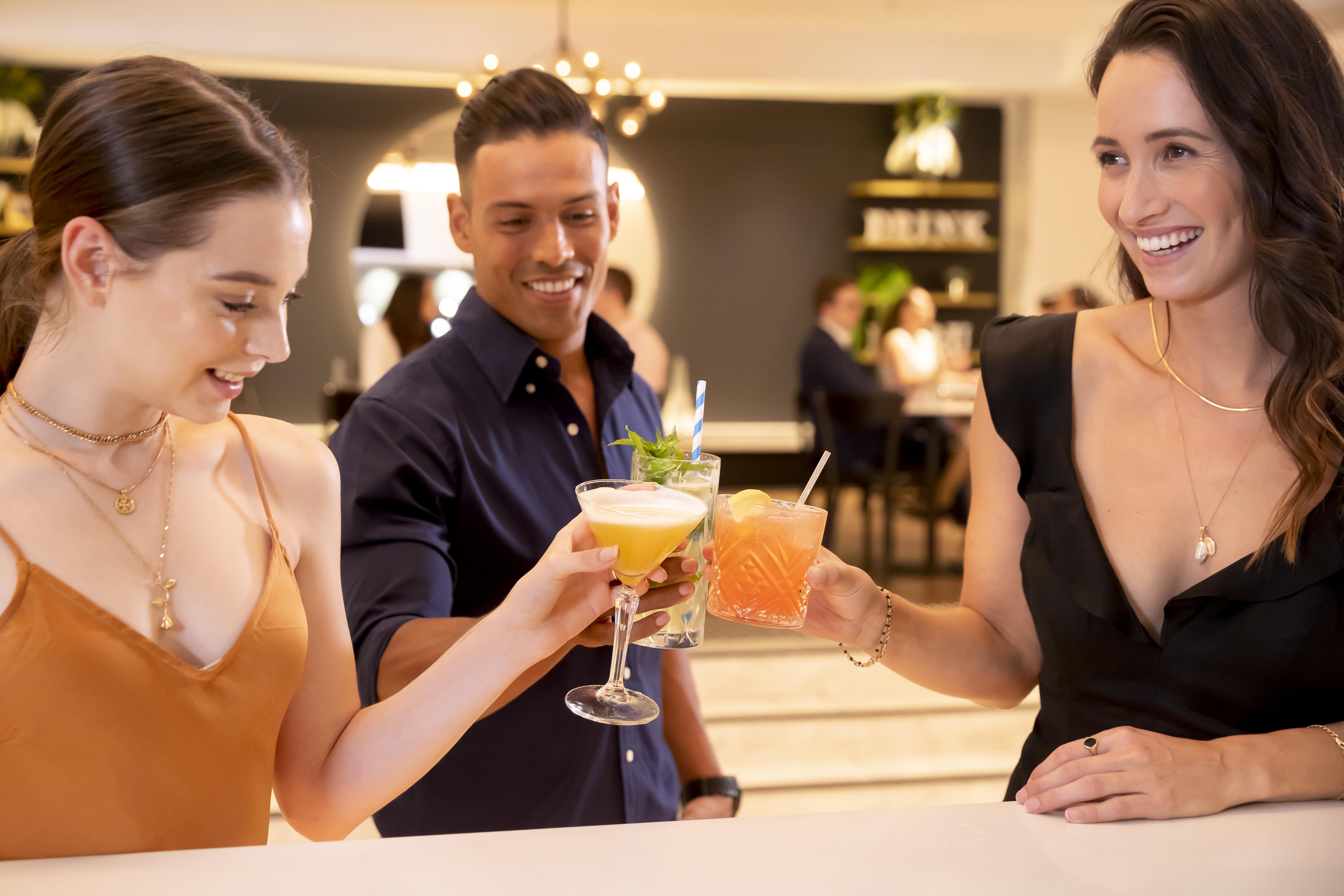 Novotel Sydney International Airport Wolli Creek Экстерьер фото