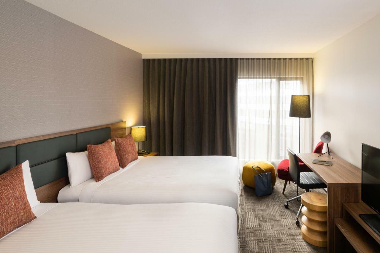 Novotel Sydney International Airport Wolli Creek Экстерьер фото